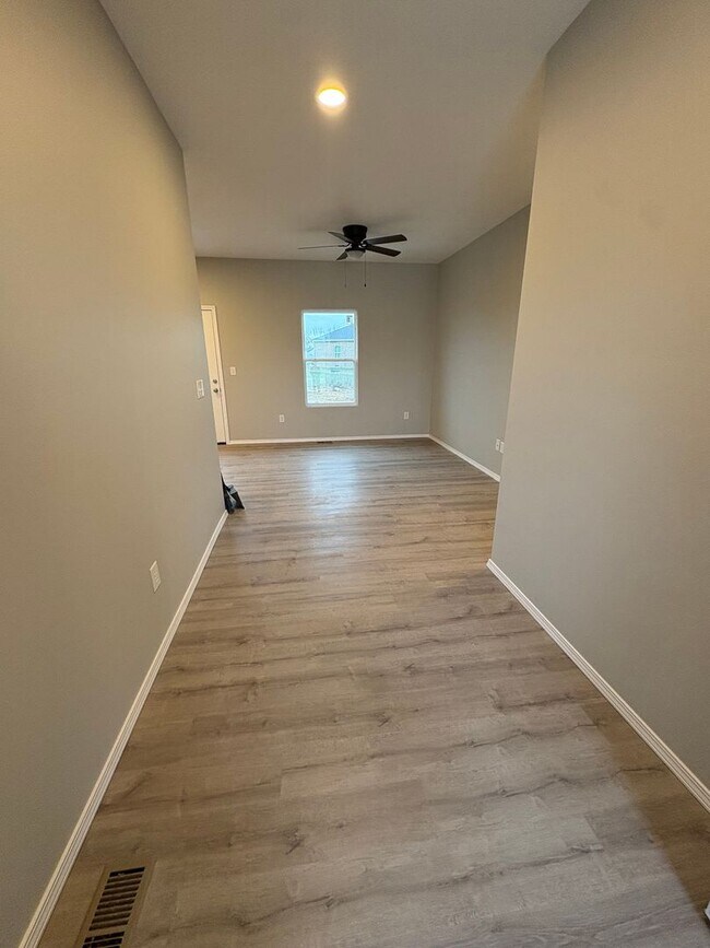 2490 548th Rd in Buffalo, MO - Building Photo - Building Photo