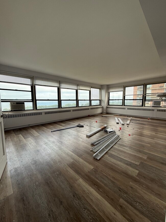 4230 N Marine Dr, Unit 4180-1405