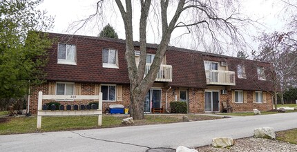 Roosevelt Gardens in West Bend, WI - Building Photo - Interior Photo