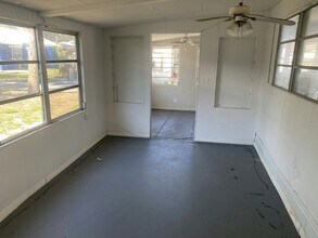 5 Crest Ave in Mount Dora, FL - Building Photo - Building Photo