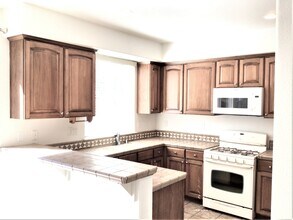 6704 Altesino Dr in Sparks, NV - Foto de edificio - Building Photo