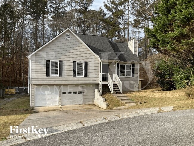 property at 325 Arapaho Dr SE