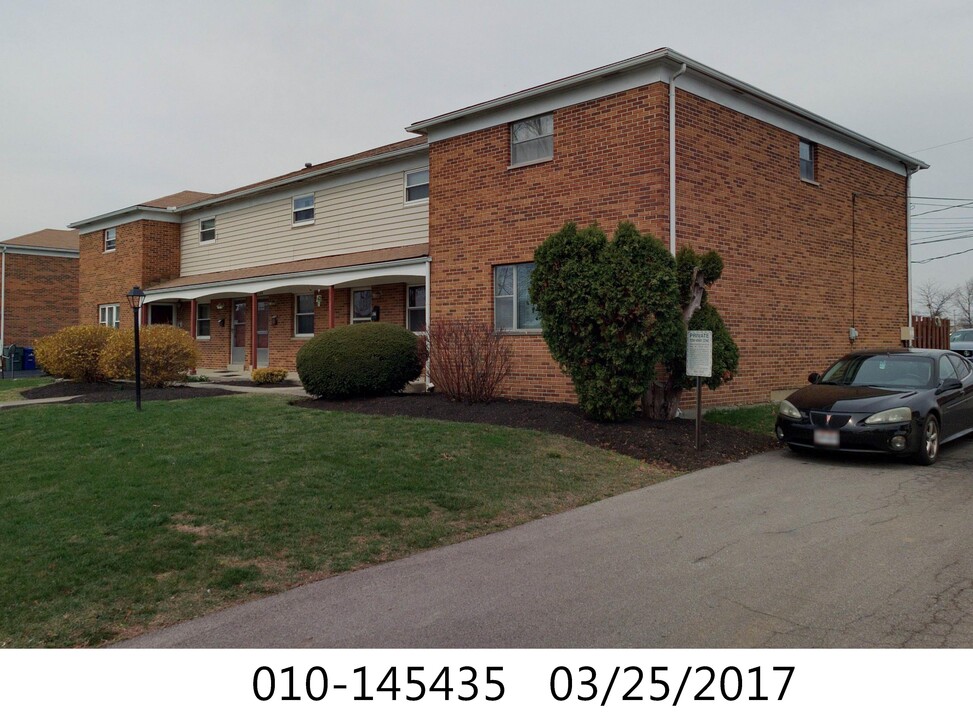 Bradshire Drive Apartments in Columbus, OH - Building Photo