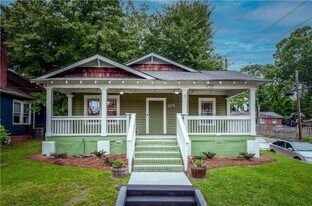 875 Oakhill Ave SW in Atlanta, GA - Building Photo