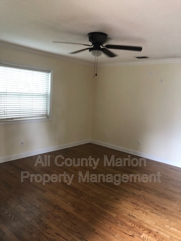 6027 SE Cypress Rd in Belleview, FL - Building Photo - Building Photo
