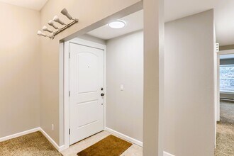 14715 SE 24th St in Bellevue, WA - Building Photo - Building Photo