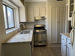 282 Ardmore Cir NW in Atlanta, GA - Building Photo - Building Photo