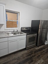 123 N Walnut St, Unit 6 in Chaska, MN - Foto de edificio - Building Photo