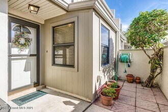 170 Palmetto Ave in Indialantic, FL - Foto de edificio - Building Photo