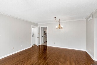 1701 Lobdell Ave in Baton Rouge, LA - Foto de edificio - Building Photo