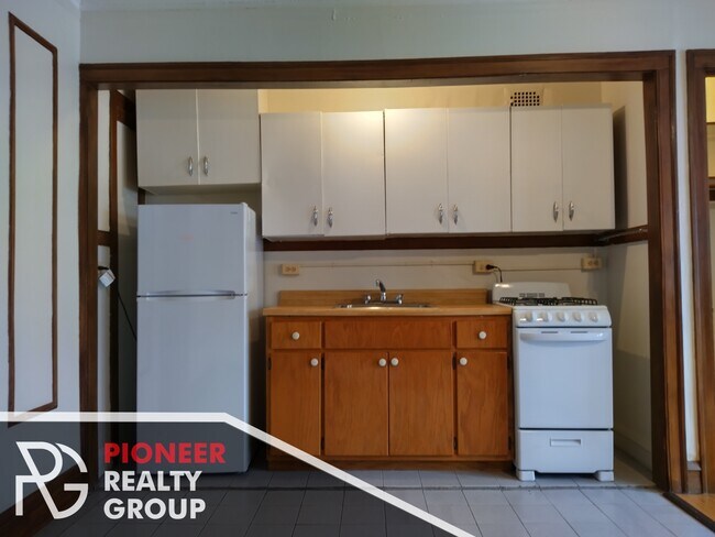 5481 S Cornell Ave in Chicago, IL - Building Photo - Building Photo