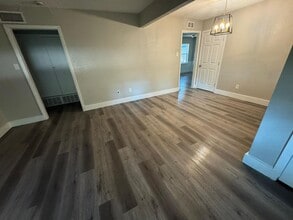 3160 Chatsworth Dr in Farmers Branch, TX - Building Photo - Building Photo