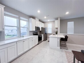 9806 Sharpless Aly in Orlando, FL - Building Photo - Building Photo