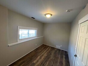 913 E Uintah St in Colorado Springs, CO - Building Photo - Building Photo