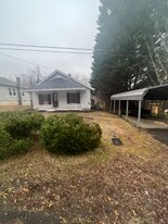 273 Lincoln Heights Rd in North Wilkesboro, NC - Building Photo