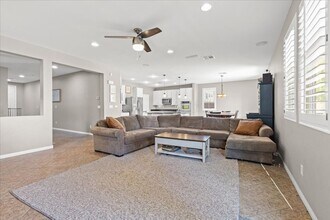 11225 Sweetstem Ct in Las Vegas, NV - Building Photo - Building Photo