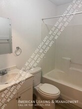 310 S 1st St in Huntington, TX - Building Photo - Building Photo