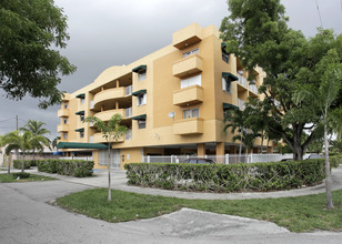 City View By The Grove in Miami, FL - Building Photo - Building Photo