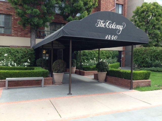 The Colony at Westwood, 1440 VETERAN AVE.LA in Los Angeles, CA - Foto de edificio