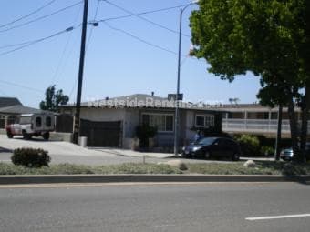 25223 Western Ave in Lomita, CA - Foto de edificio - Building Photo