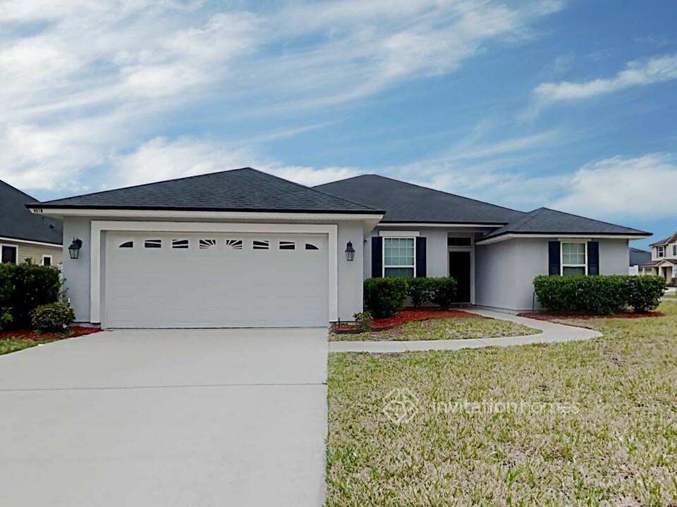 4518 Song Sparrow Dr in Middleburg, FL - Foto de edificio