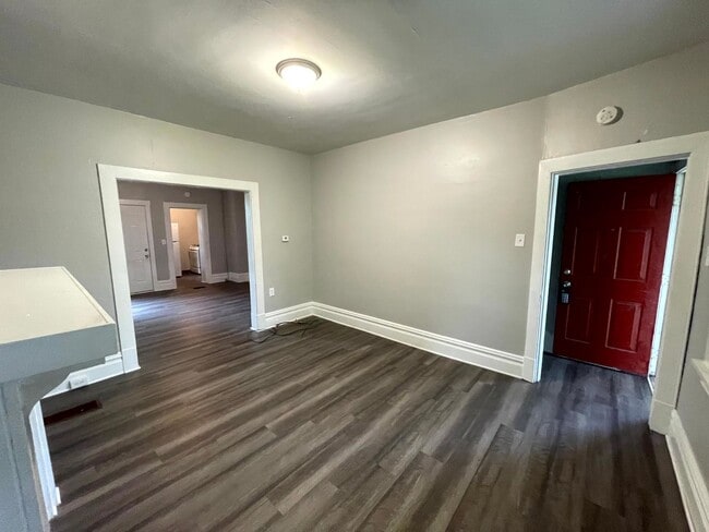 property at 7332 Woodlawn Ave