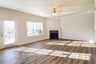 2096 Barberry Dr in Buford, GA - Foto de edificio - Building Photo