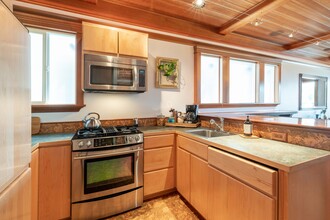 3111 6th Ave, Unit 2 Bedroom in Tacoma, WA - Foto de edificio - Building Photo