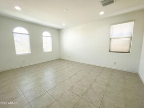 1537 W Carmen St in Phoenix, AZ - Building Photo - Building Photo