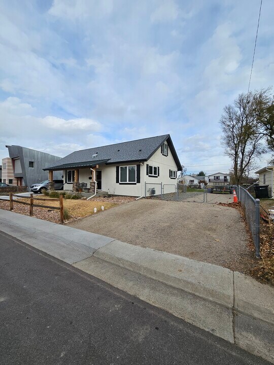 5322 Reed St, Unit Cozy 1 bedroom apartment in Arvada, CO - Foto de edificio