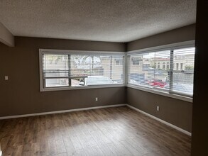 653 7th St, Unit 653 in Hermosa Beach, CA - Building Photo - Building Photo