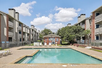 Claro Court in Dallas, TX - Building Photo - Building Photo