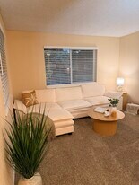 Evergreen Rock Maple Apartments in Olympia, WA - Building Photo