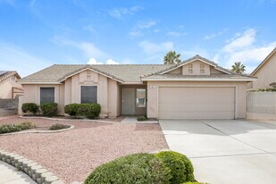 541 Vantage Ave in Henderson, NV - Building Photo