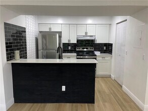 1223 SW 46th Ave in Pompano Beach, FL - Building Photo - Building Photo