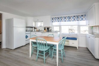 14 Atlantic Ave in Hampton, NH - Building Photo - Building Photo