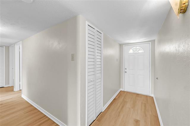 2011 Meadfoot Rd in Carrollton, TX - Building Photo - Building Photo