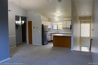 42540 Lilley Pointe Dr in Canton Township, MI - Building Photo - Building Photo