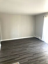 104 Riverdale Dr in Syracuse, NY - Building Photo - Building Photo