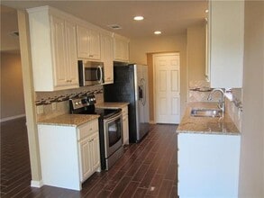 209 Ginger Ln in Euless, TX - Building Photo - Building Photo