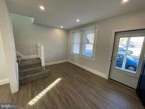 760 W Railroad Ave in Bryn Mawr, PA - Building Photo - Building Photo