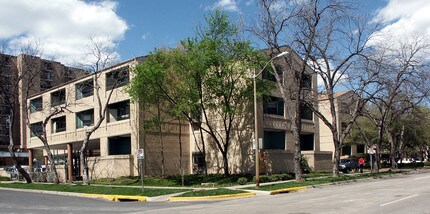 Cornerstone Place in Austin, TX - Foto de edificio - Building Photo