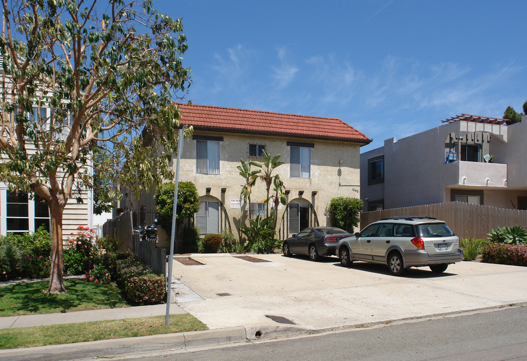 1440 Thomas Ave in San Diego, CA - Building Photo