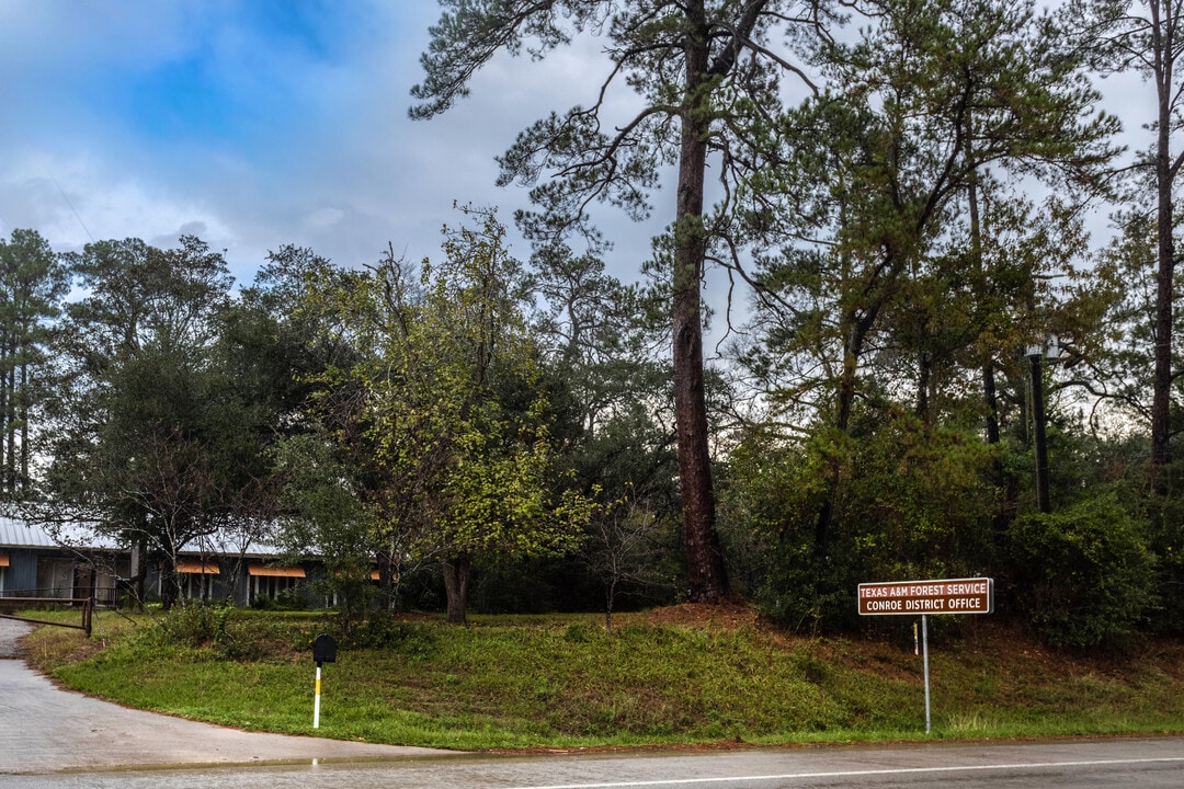 Neuhaus in The Woodlands, TX - Building Photo