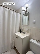 100 W 93rd St in New York, NY - Building Photo - Building Photo