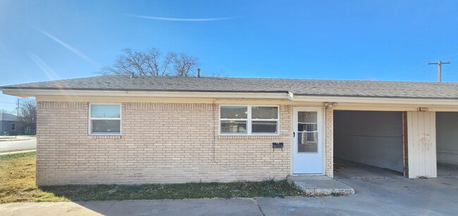 1608 58th St in Lubbock, TX - Building Photo - Building Photo