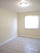 304 E Sunkist St in Ontario, CA - Building Photo - Building Photo