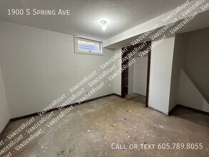 1900 S Spring Ave in Sioux Falls, SD - Building Photo - Building Photo
