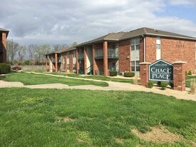 Chace Place in Springfield, MO - Building Photo