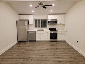 4804 W Mountain View Dr in San Diego, CA - Building Photo - Building Photo